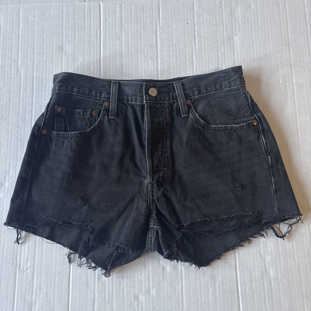 Levis Black Denim Jean 501 Shorts Button Fly High Rise‎ W28